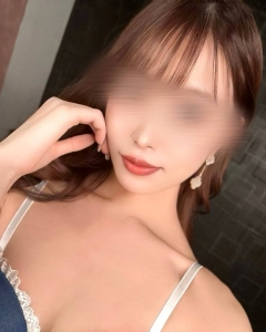贅沢なまでに整った、完璧なシルエット。